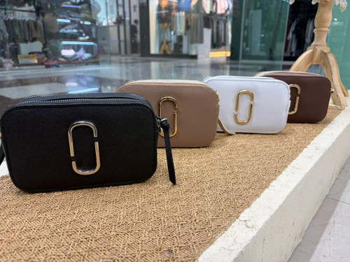 کیف جاکوبز با طراحی مینیمال و جذاب