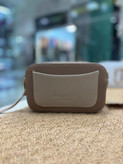کیف جاکوبز با طراحی مینیمال و جذاب