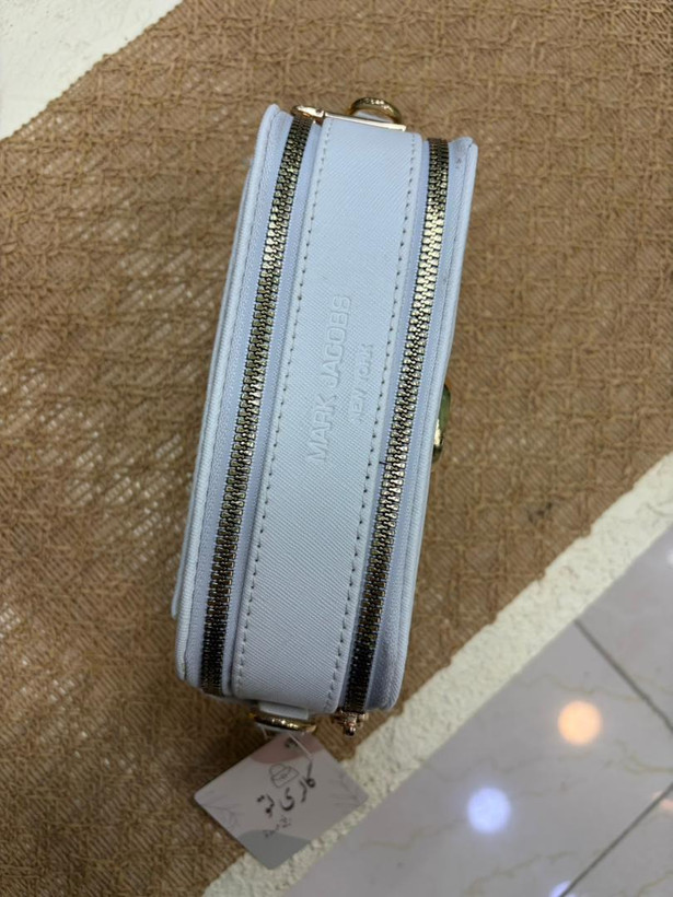 کیف جاکوبز با طراحی مینیمال و جذاب