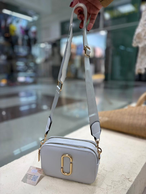 کیف جاکوبز با طراحی مینیمال و جذاب